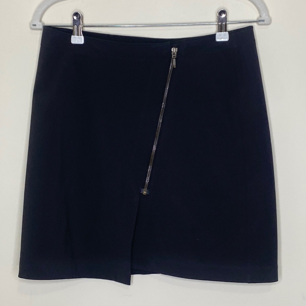 Nau Mini Skirt Zip Front Fleece Lined Size 6 Black